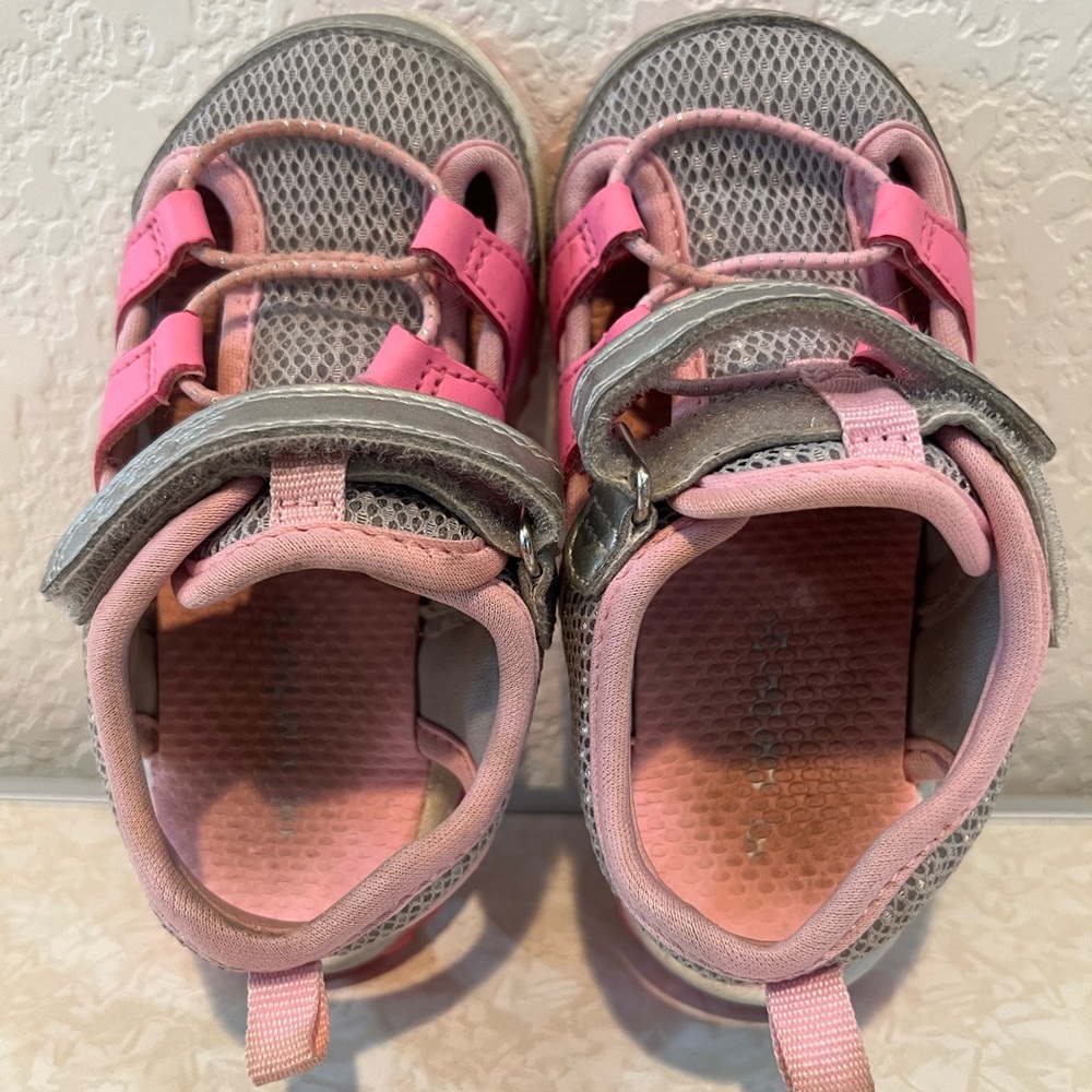 Pretty Pink Carter’s brand water shoes size 8